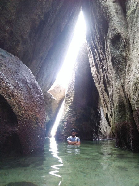 belitung-gua kelayang